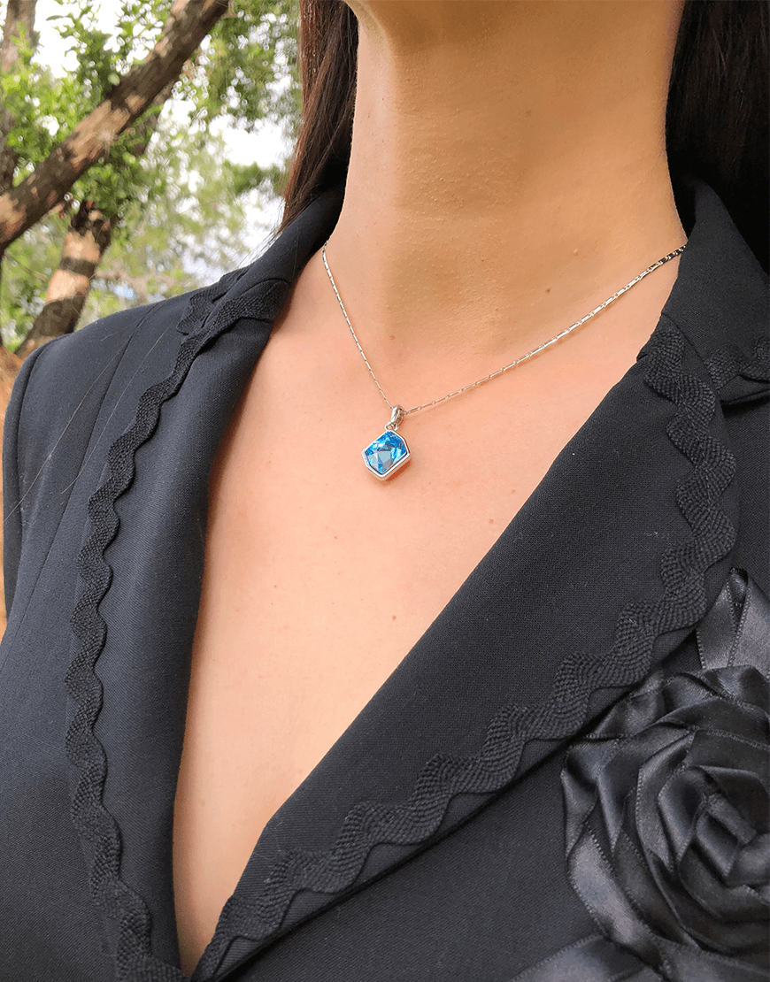 Blue topaz 2025 crystal necklace